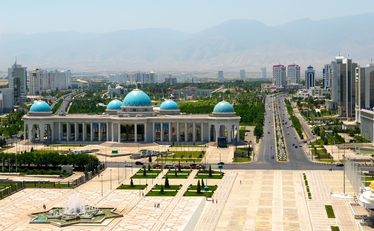 Aszchabad : Le palais du Président. Achgabat Aszchabad : Le palais du Président. Achgabat