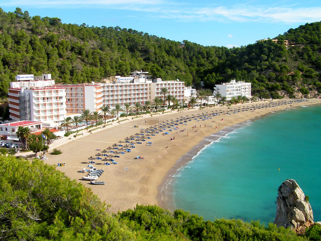 Kiedy Jechac Do Cala De Sant Vicent Klimat I Pogoda 2 Liczba Miesiecy Do Unikania