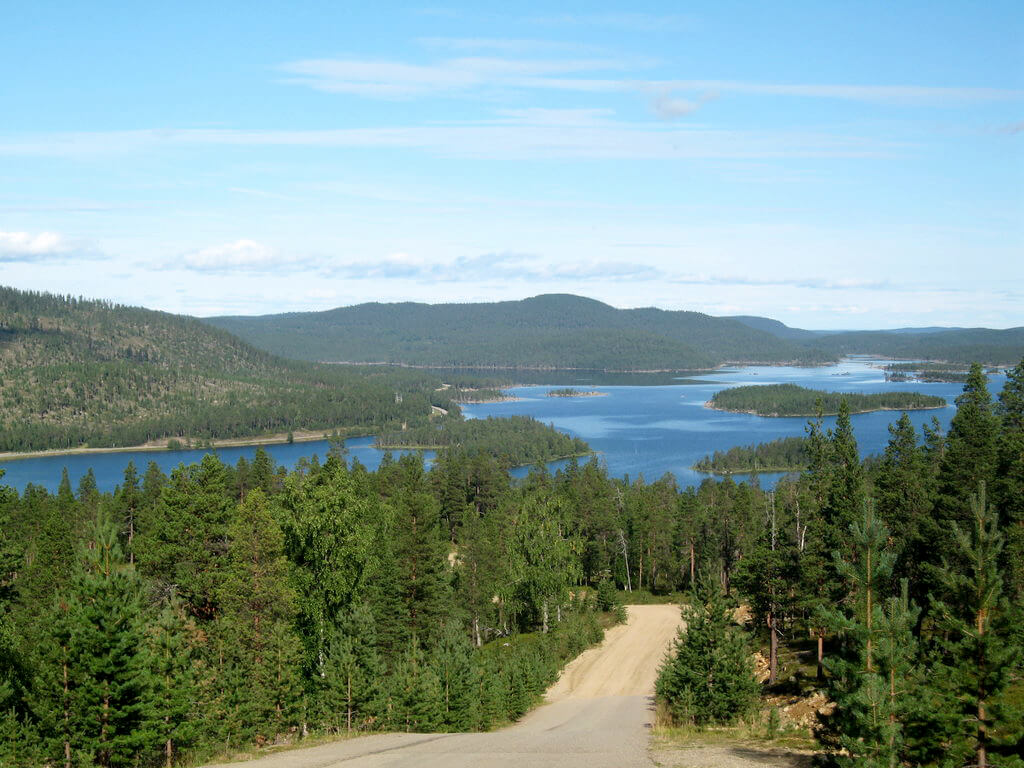 Inari (Lake Inari) :  Inari (Lake Inari) :