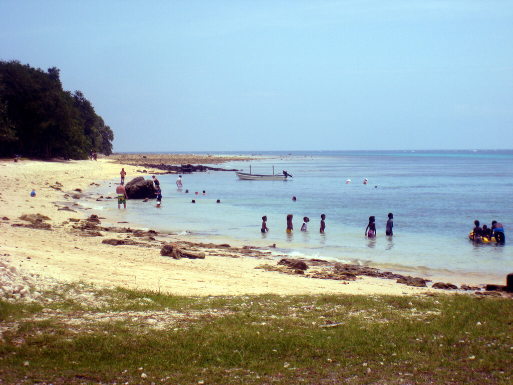 Luganville :  Luganville :