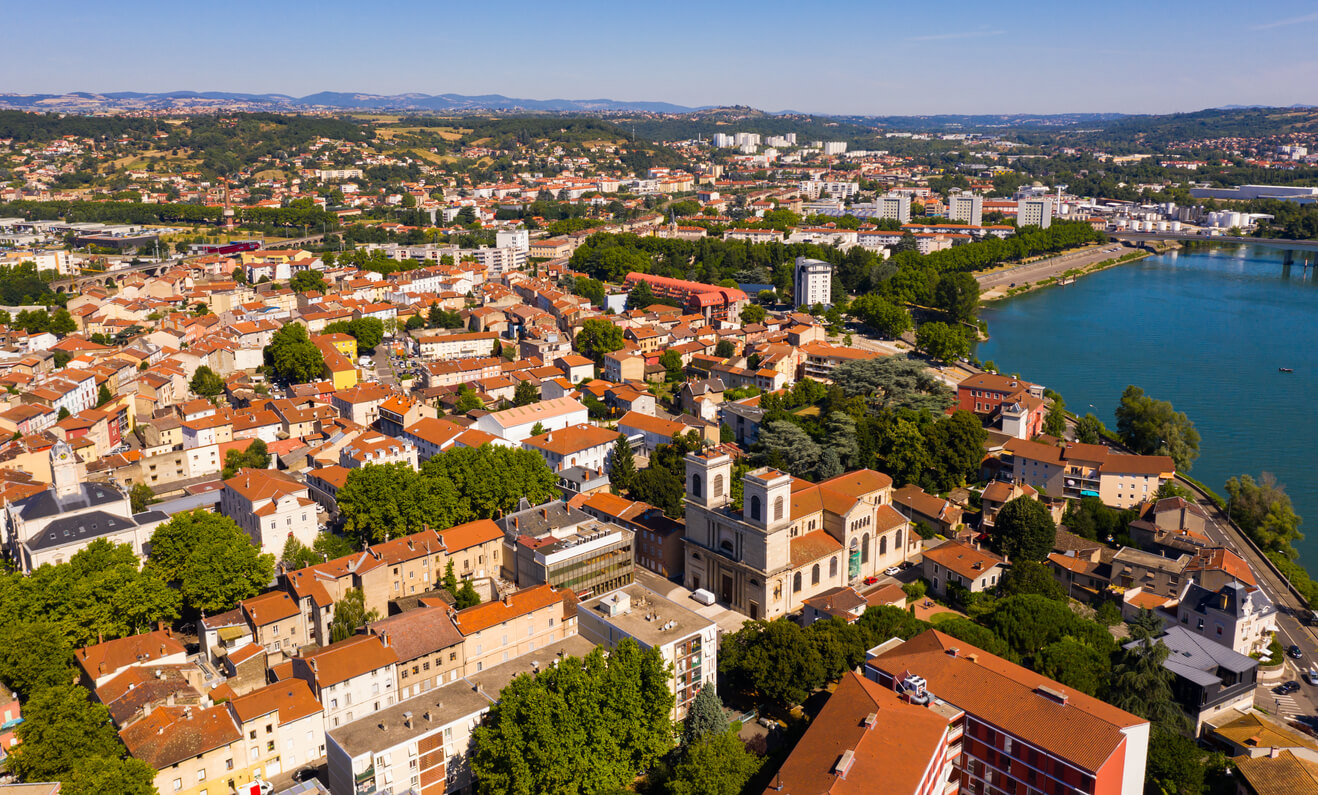 Lyonnais (wokół Lyonu): La ville de Givors, dans l'aire métropolitaine de Lyon
