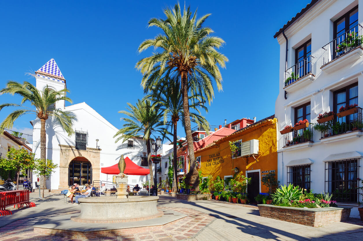 Marbella w Październiku 2025 | Pogoda i Średnia Temperatura w ...