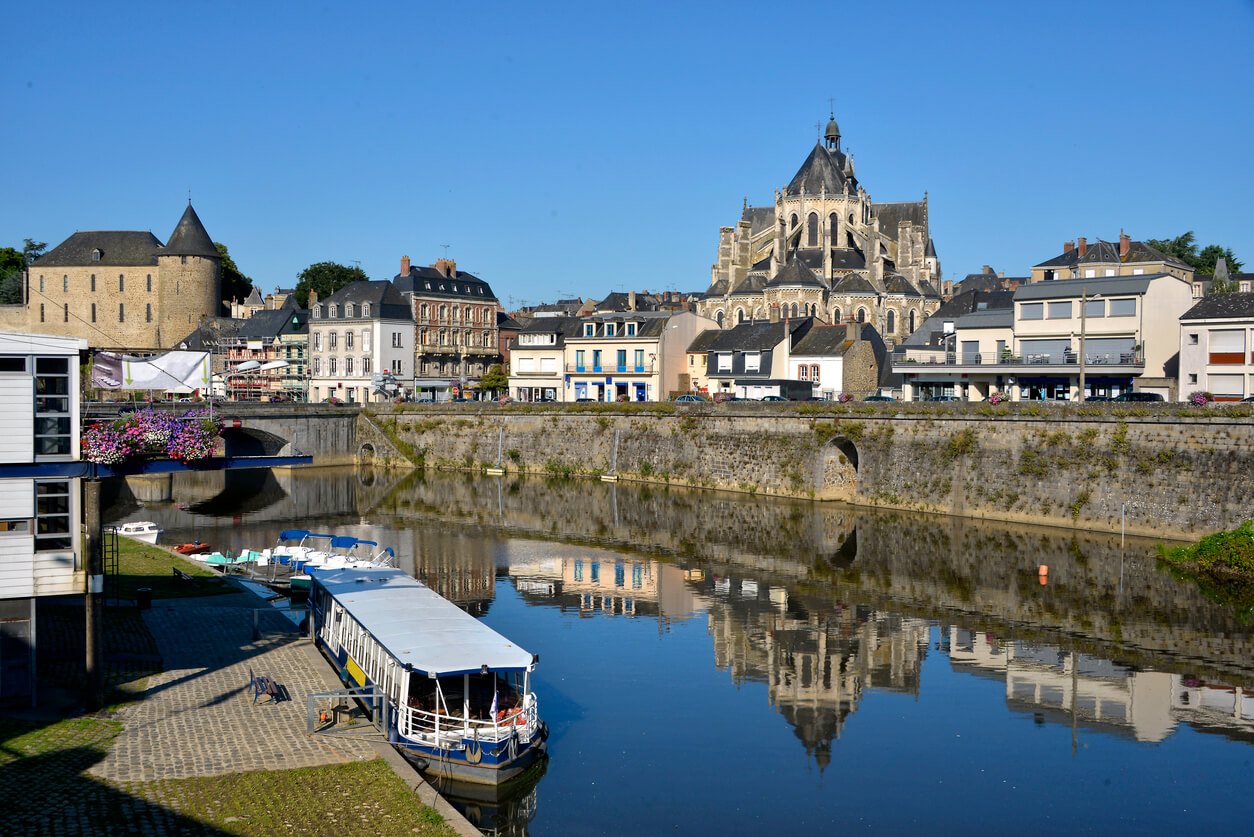 Mayenne : Mayenne :