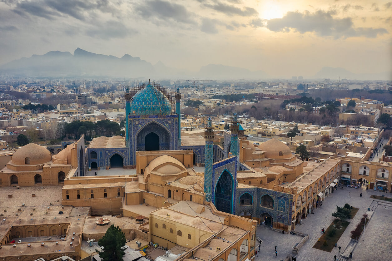 Kiedy Jechać do Esfahan? Klimat i Pogoda. 3 Liczba Miesięcy do Unikania ...