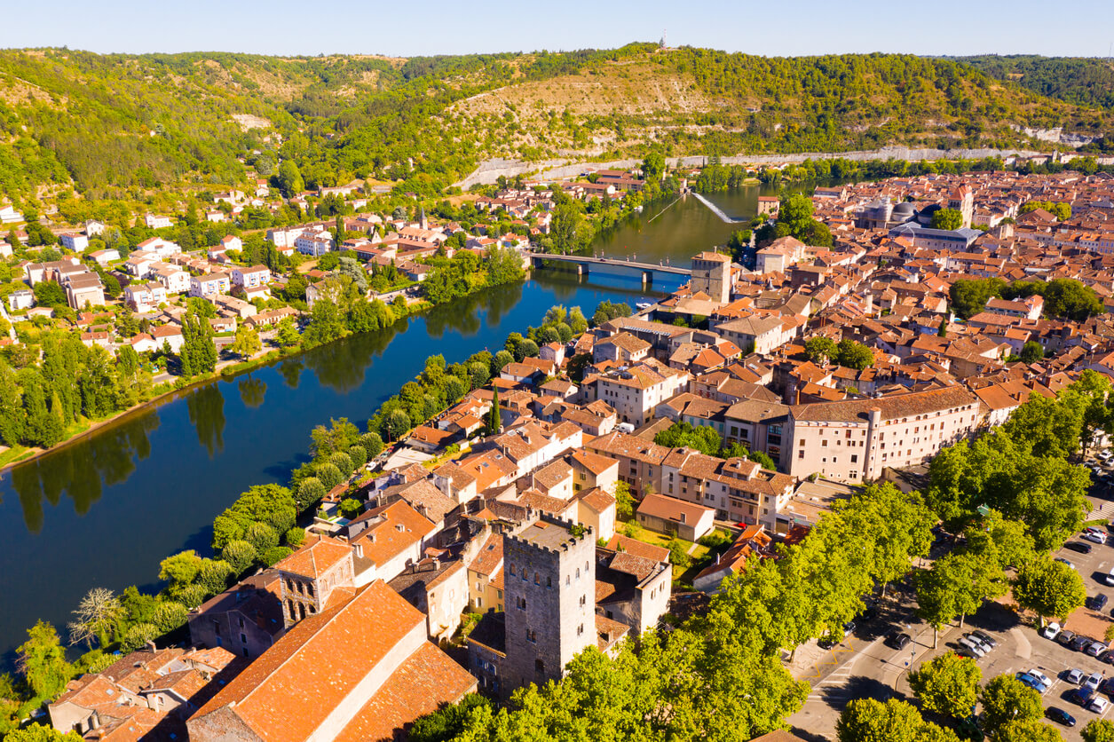 Cahors w Kwietniu 2025 Pogoda i Średnia Temperatura w Kwietniu Lot